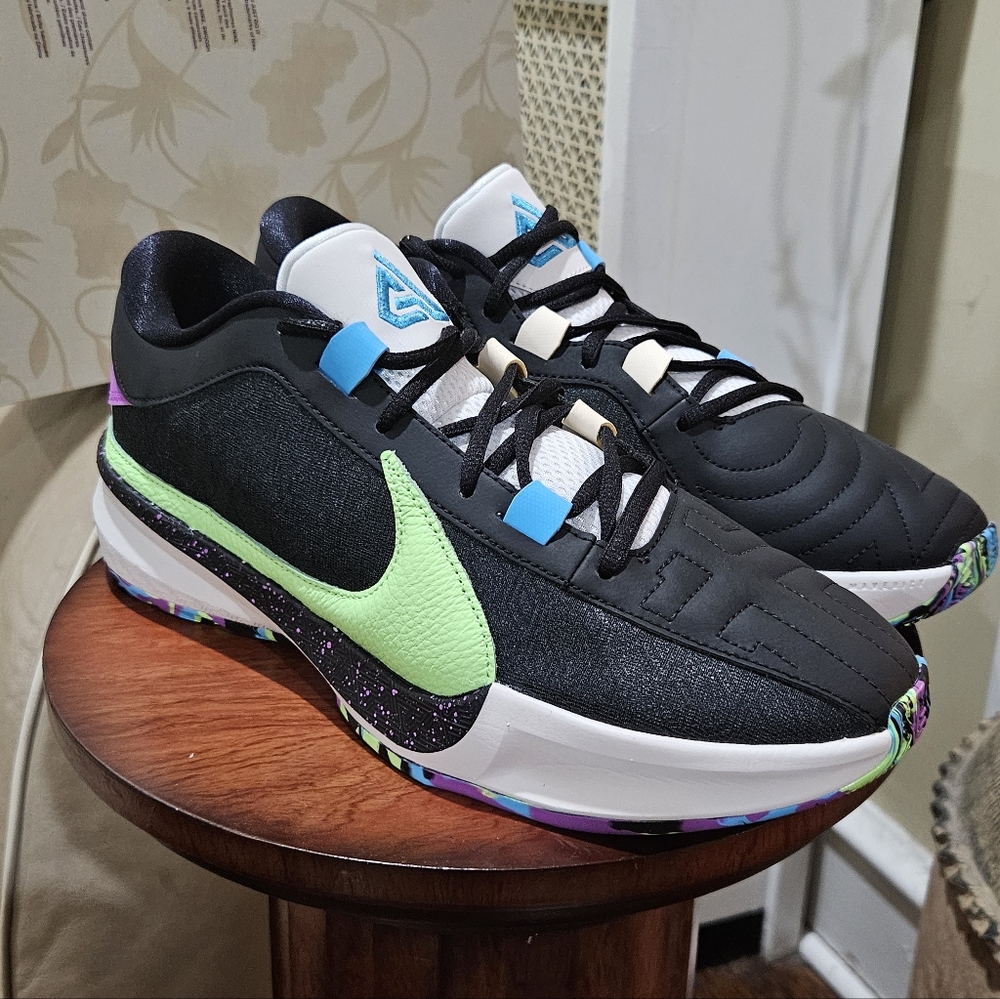 Nike FREAK 5 ZOOM GIANNIS